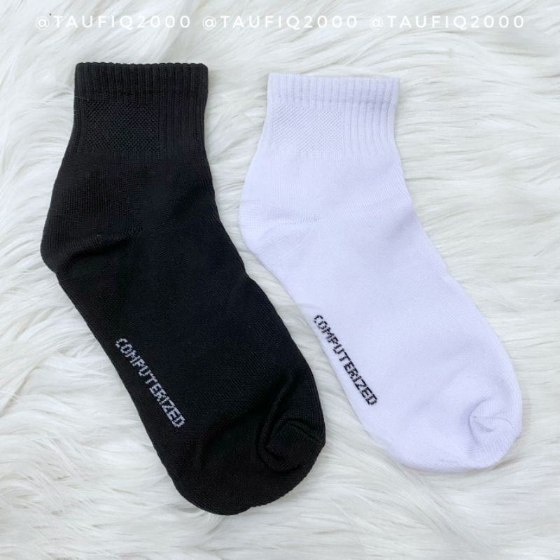 Kaos kaki pendek MK (Mata Kaki)