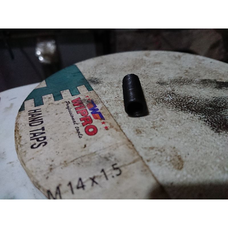 bos baut 12 bahan besi