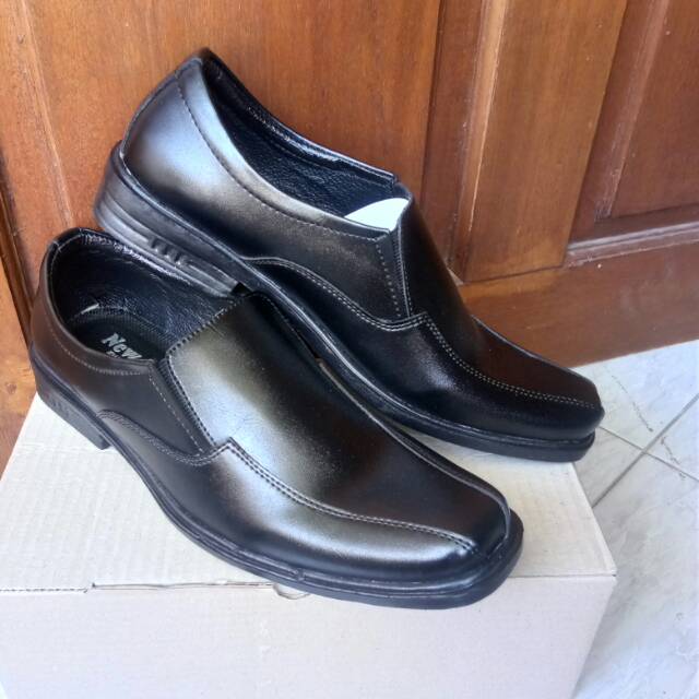 Sepatu pantofel fantovel dinas sekolah nyaman dipakai