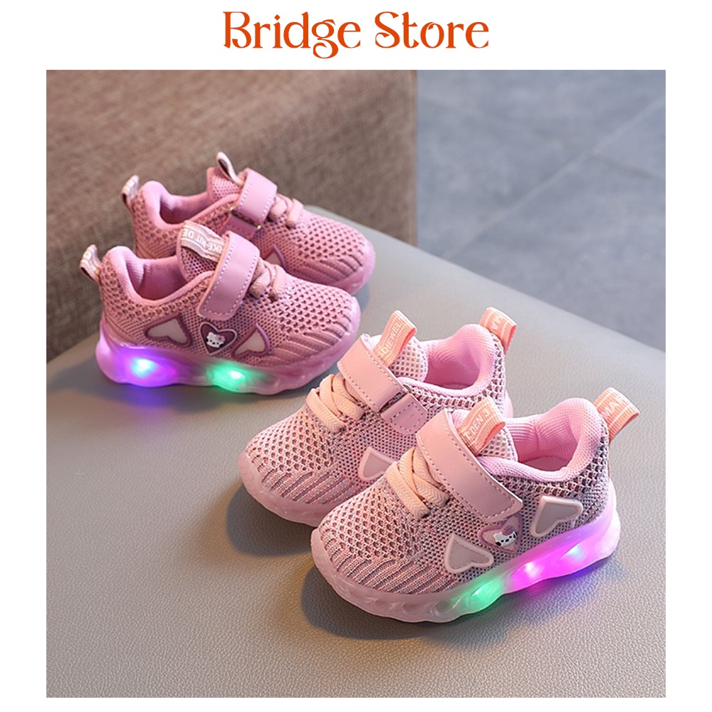 Sepatu Sneakers Anak Kecil Perempuan LED Motif Little  Kity Import 030