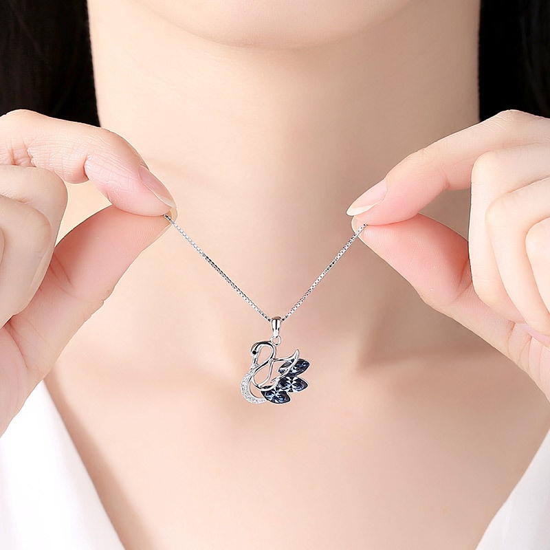 [Ready Stock]Fashion Simple Swan Pendant Necklace Elegant Clavicle Chain