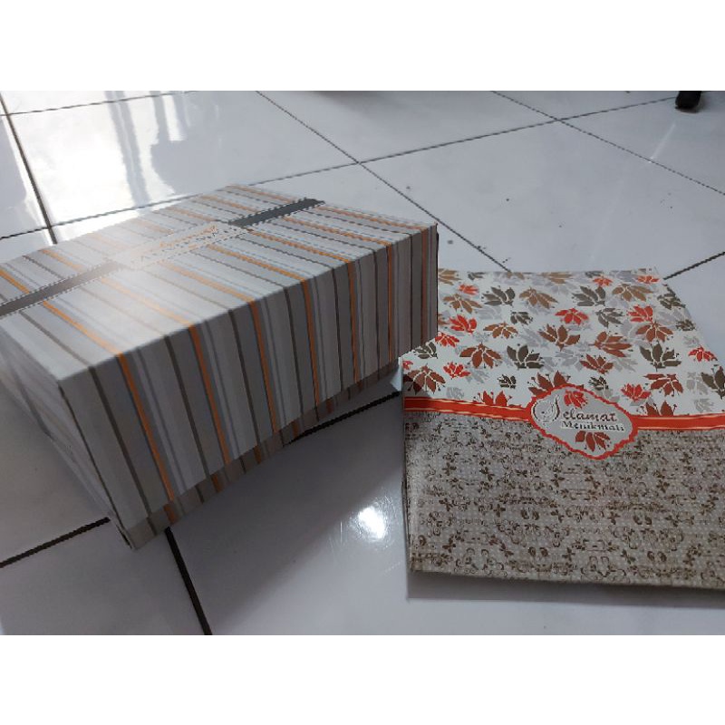 Milota.Co Dus 18 Sambung Motif Salur & Bunga Harga 10 Lembar/An Dus Nasi Kotak Motif/Dus Nasi