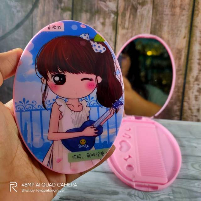 Cermin Rias Lipat Mini  Motif karakter Cermin + Sisir Murah Tokopelanginicer