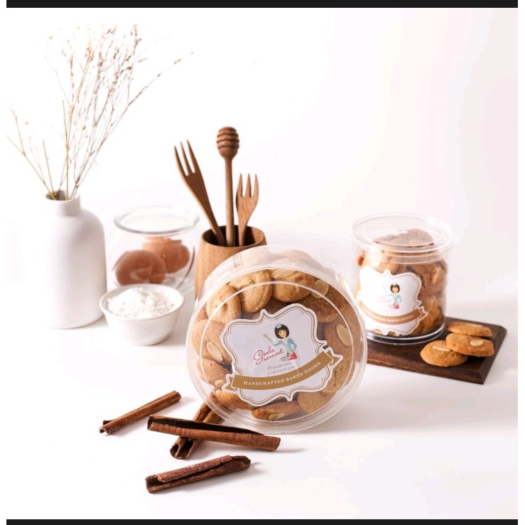 

CLASSIC ALMOND COOKIES GOELA SEMOET BANDUNG BEST SELLER HAMPERS HAMPER NATAL CHRISTMAS PAKET PACKAGE FESTIVE SEASON CNY CHINESE NEW YEAR MOONCAKE IMLEK LEBARAN IDUL FITRI RAMADAN GIFT ORNAMEN HIASAN OLEH OLEH AUTHENTIC ORIGINAL KULINER JAJANAN CEMILAN DES