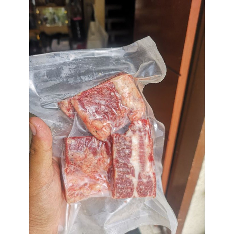 

iga sapi spesial lokal kemasan vacuum 500gr