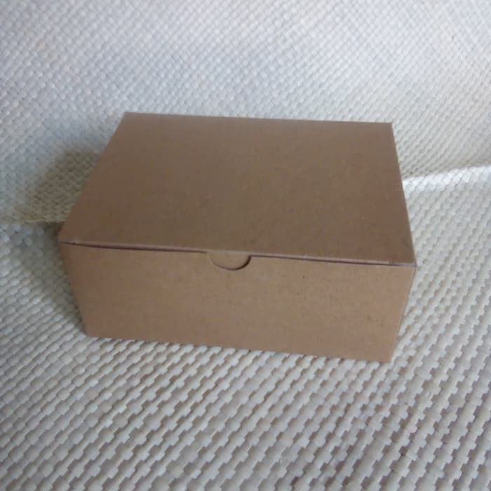 

READY STOCK GIFT BOX/KOTAK PACKING/KOTAK SOUVENIR PERSEGI BAHAN BROWNKRAFT 300 gr