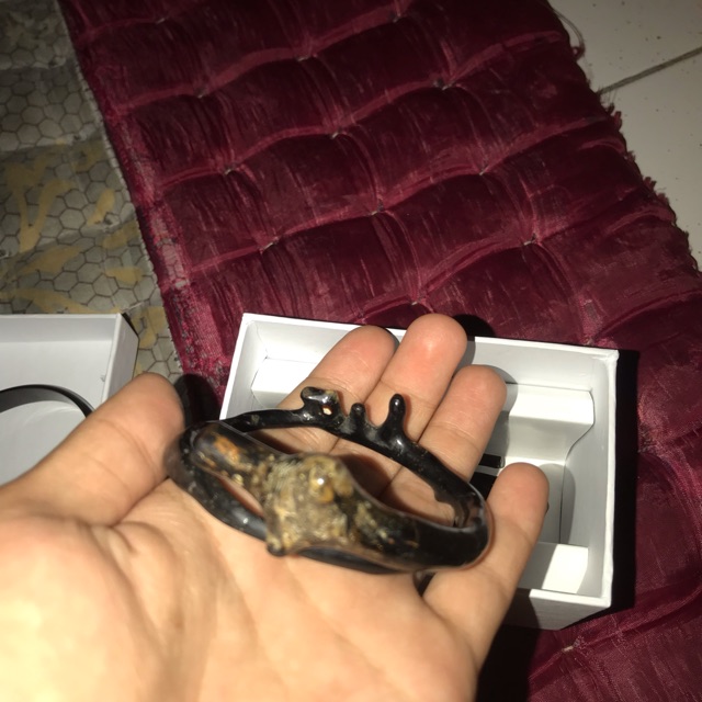 Gelang akar bahar khas papua