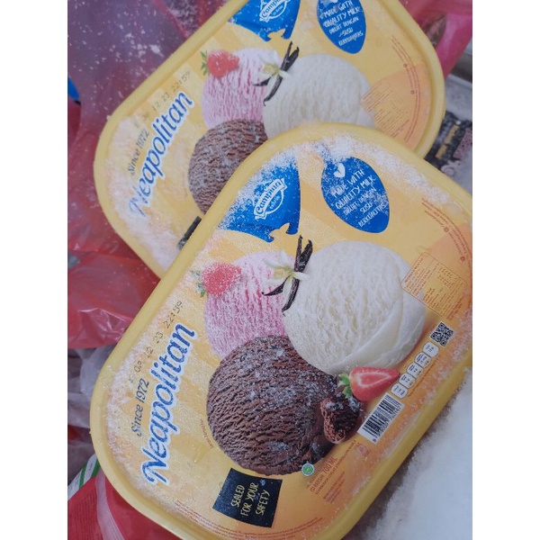 es krim campina neopolitan 700ml