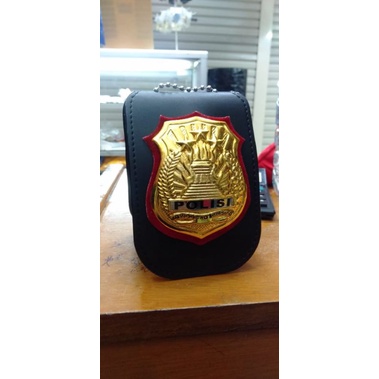 kalung lencana polisi