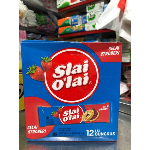 

SLAI O'LAI STRAWBERRY 12bungkus / biskuit / roti / camilan enak / snack jajanan makanam ringan jadul