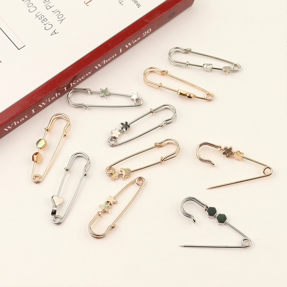 Bros Pin Bentuk Bintang Hati Bahan Metal Warna Emas
