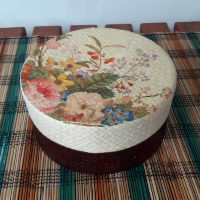 

Box pandan decoupage