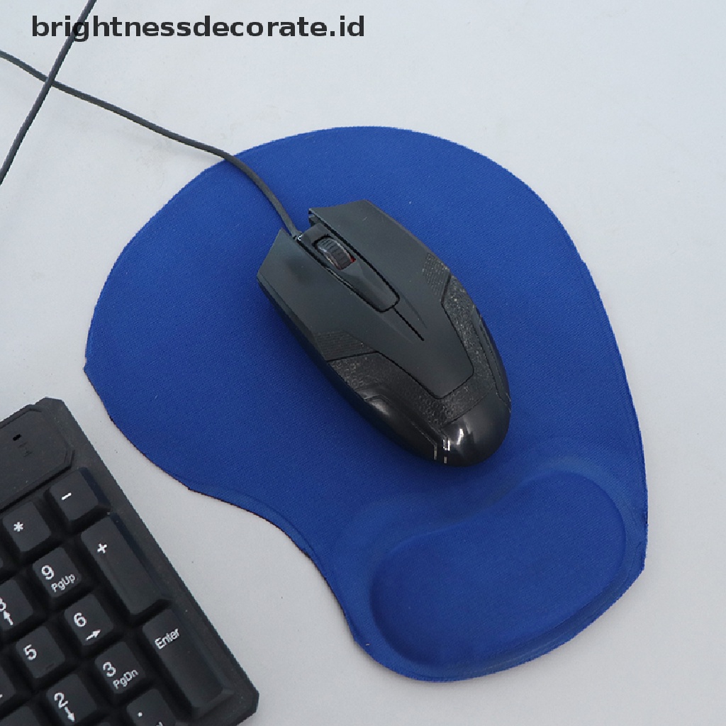 Mouse Pad Gaming Dengan Bantalan Pergelangan Tangan