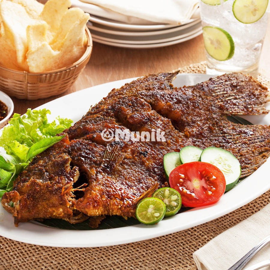 

Munik Resto's Gurame Bakar Special Munik Family Pack