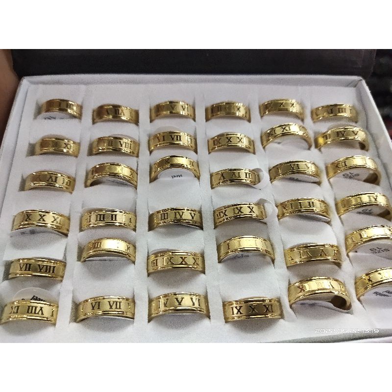 cincin titanium/stainless steel motif angka Romawi gold isi 36 pcs