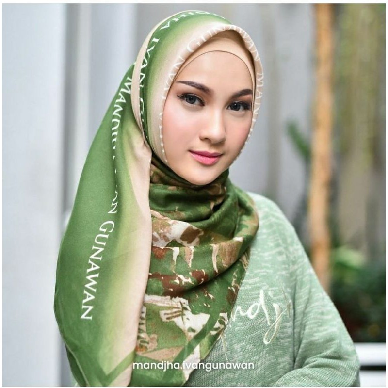 Mandjha ivan gunawan Milan green