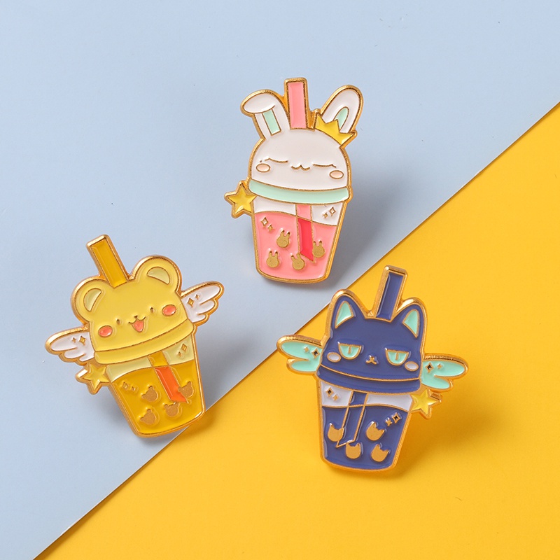 Bros Pin Enamel Bentuk Kartun Hewan Kelinci Kucing Beruang Untuk Hadiah Teman