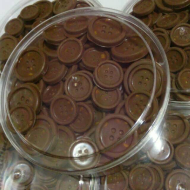 

cokelat praline kancing full cokelat (250 gram)