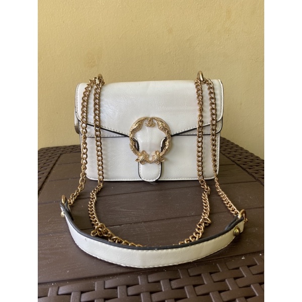 TAS SLING PUTIH ALA GC
