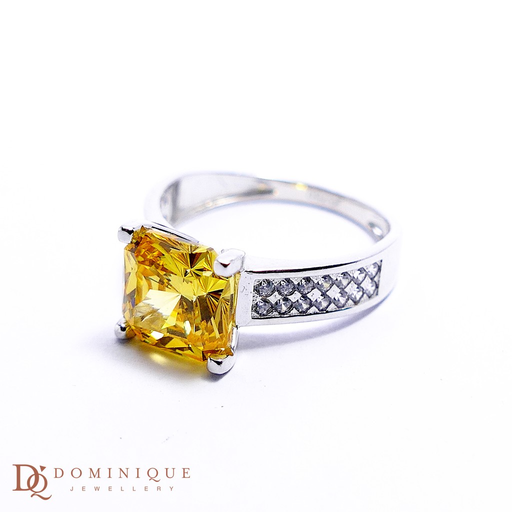 

Dominique Jewellery-Cincin Colour Stone 75% SNI DQC 0284