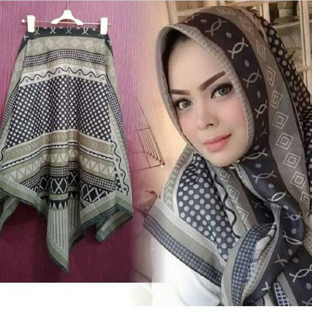 Hijab segi4 bercorak