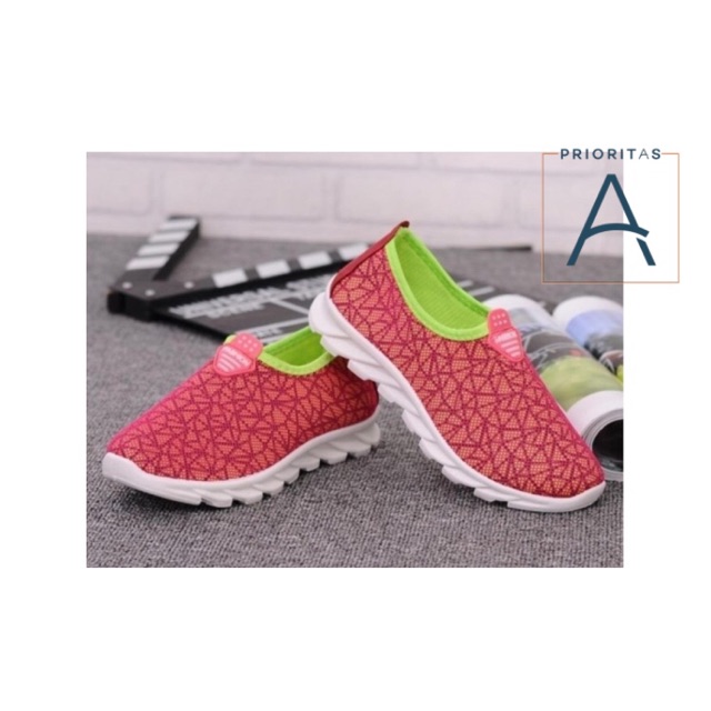 Sepatu Wanita Korea Style - Pink