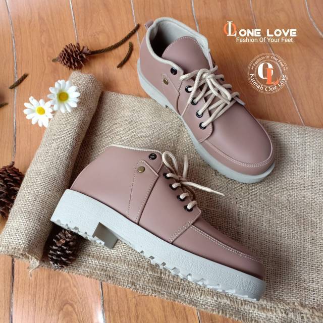 NEW ONE LOVE sepatu boots wanita sepatu terbaru berkualitas best seller