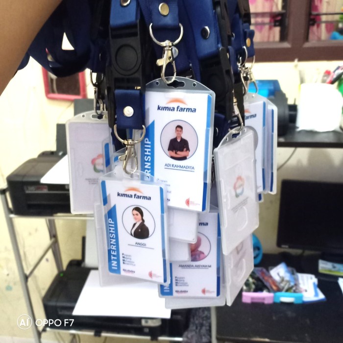

Cetak Kartu Nikah / ID Card / Name Card Satuan