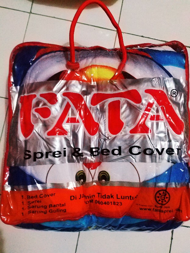 Fata - Bed Cover Set Motif New Doraemon Ukuran 120x200