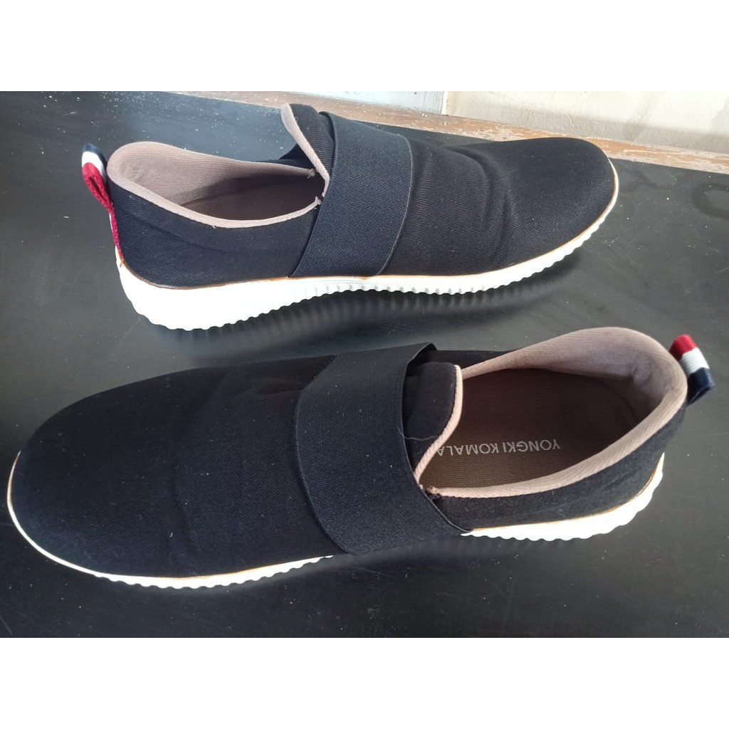 original sepatu yongki komaladi slip on hitam wanita bekas second mulus