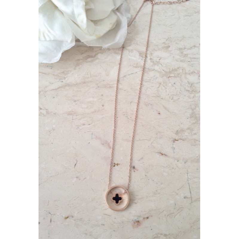 Kalung LV van cleef titanium