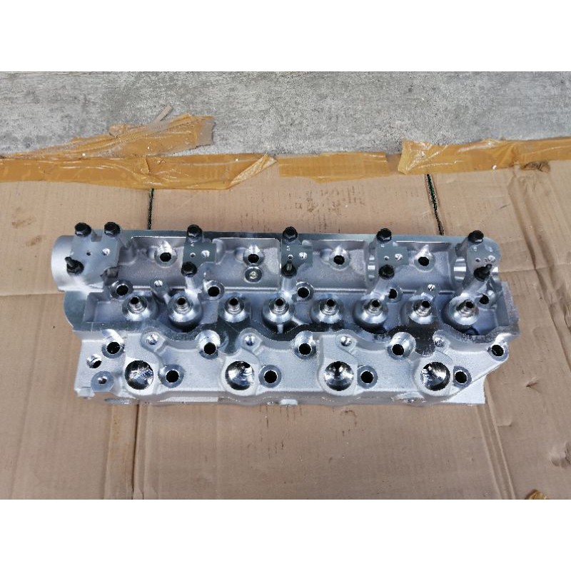 Cylinder Head Deksel L300 diesel