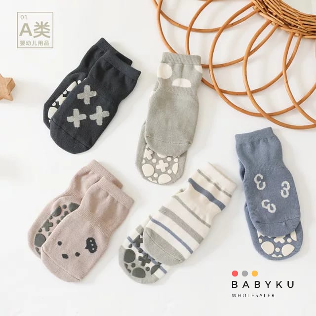 Kaos kaki bayi pendek ada anti slip / Baby socks short