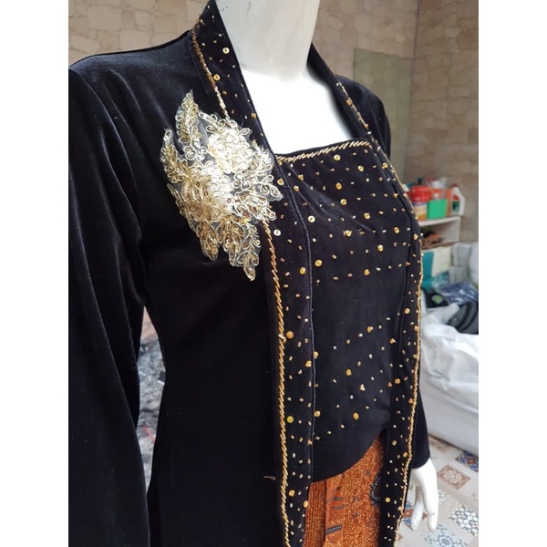 Kebaya kutubaru/kebaya bludru payet/kebaya bludru