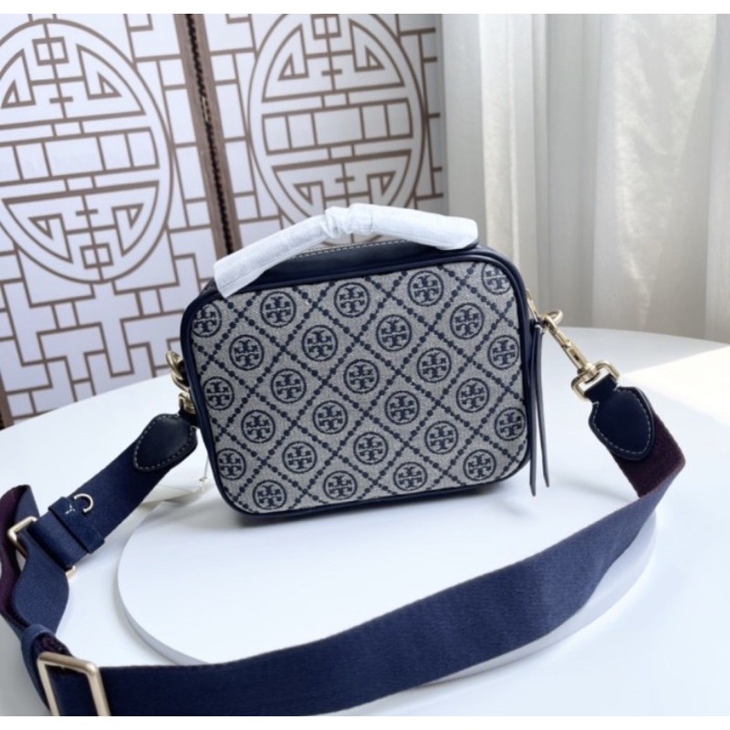 TORY BURCH T MONOGRAM JACQUARD CAMERA BAG (79356)