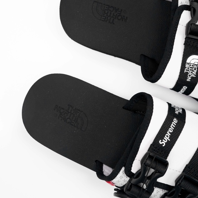 TNF Trekking Sandal Supreme Stone White