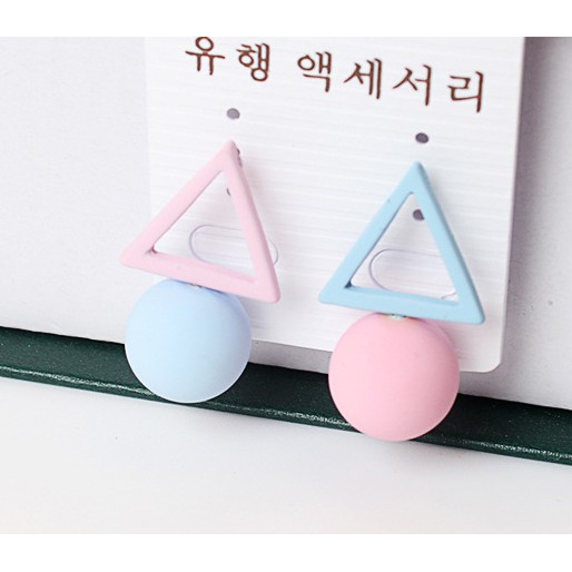 Anting Korea Style Segitiga Geometris Bola Golef