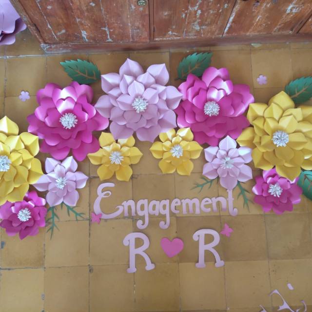paper flower/ paperflower/ bunga kertas/ backdrop lamaran/backdrop paper flower/ by chanot craft