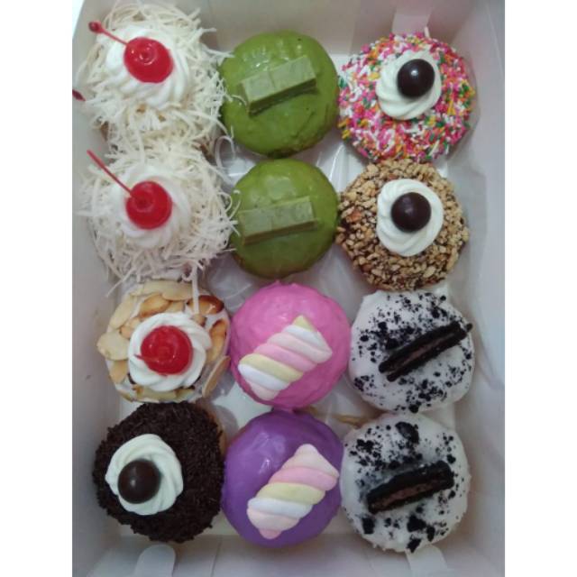 

Donat Medium Topping Premium