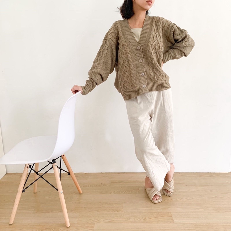 Vintage House Cross Crop Cardi (Cardigan Rajut Cable Wanita Korea / Korean Cardigan)-1