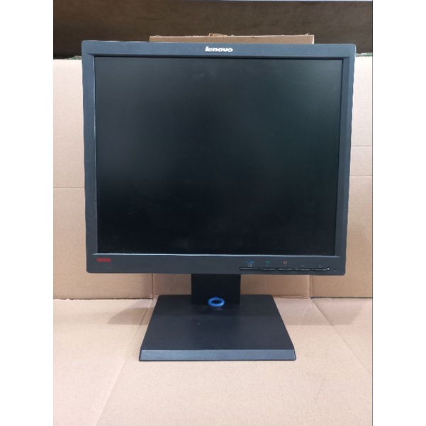 Monitor LCD Lenovo 17 inci Kotak