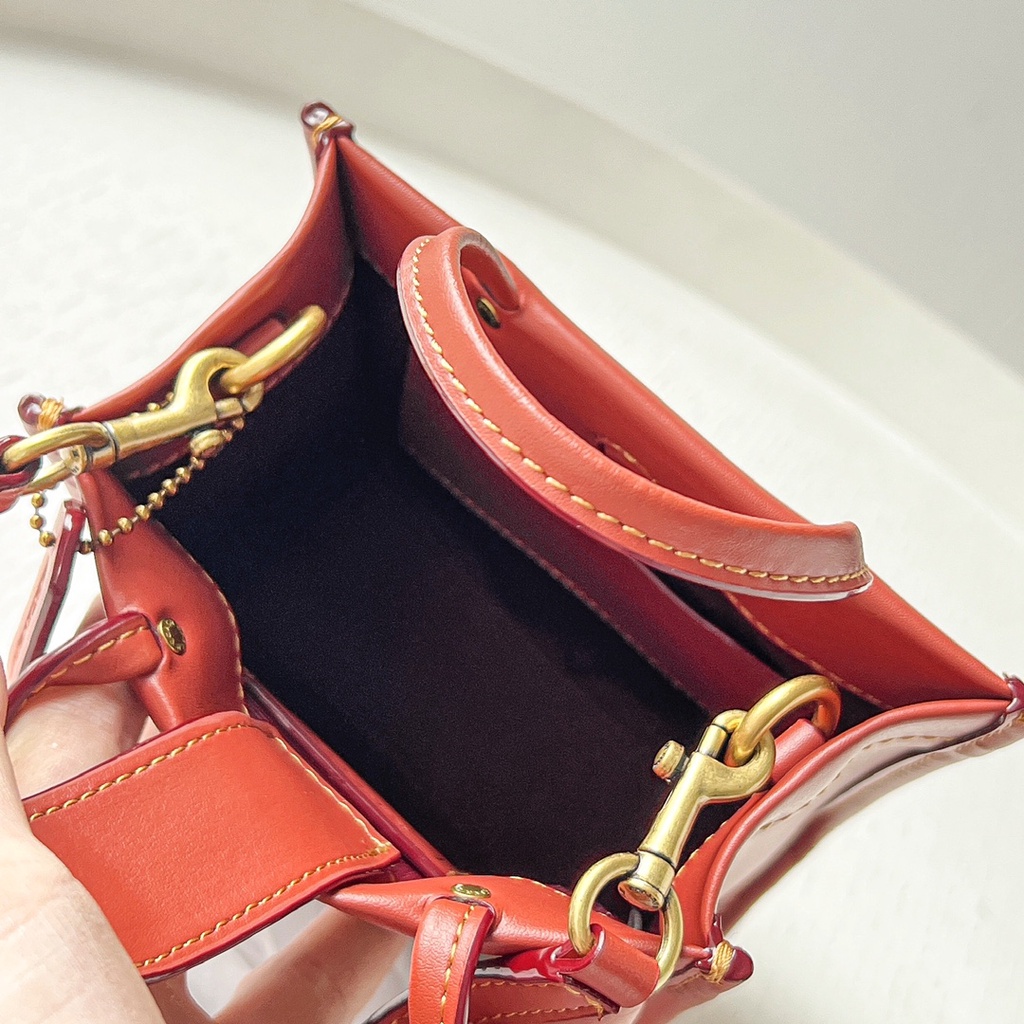 TAS WANITA SELEMPANG TRAVELBAG C5277 MINI Cashin Tote In Signature Canvas