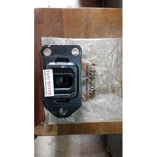 Engine Mounting Kiri Nissan Xtrail T31 MCVT 2500cc