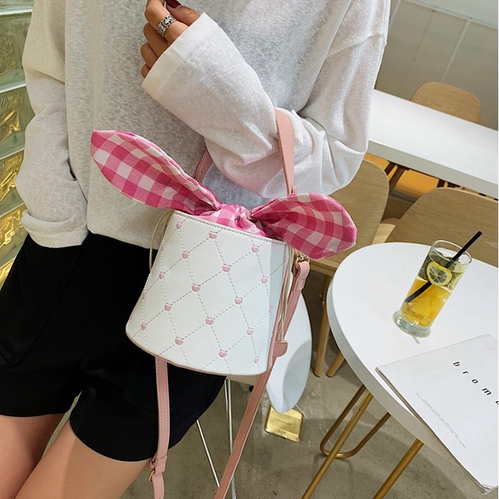 TFT AX200171 92830 AX830 B2060 R6506 D19 SAME  (1 KG MUAT 2) TAS SELEMPANG TABUNG - TAS ELEGANT WANITA - TAS KOREA – TAS SERUT – TAS IMPORT TAS PINK IMPORT - HARGA GROSIR BQ3060