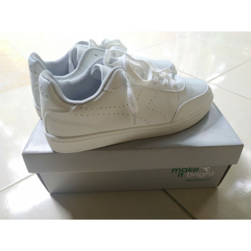SALE Diadora Givano White sepatu putih 39