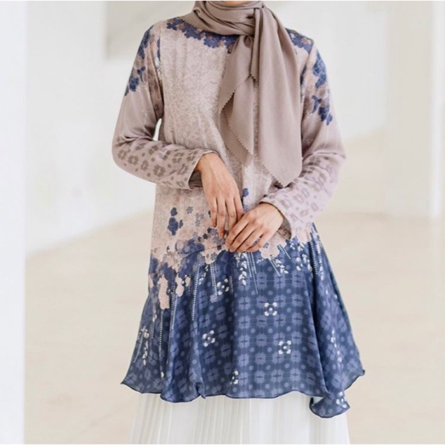 Aqsa Blouse Creme Vanilla Hijab