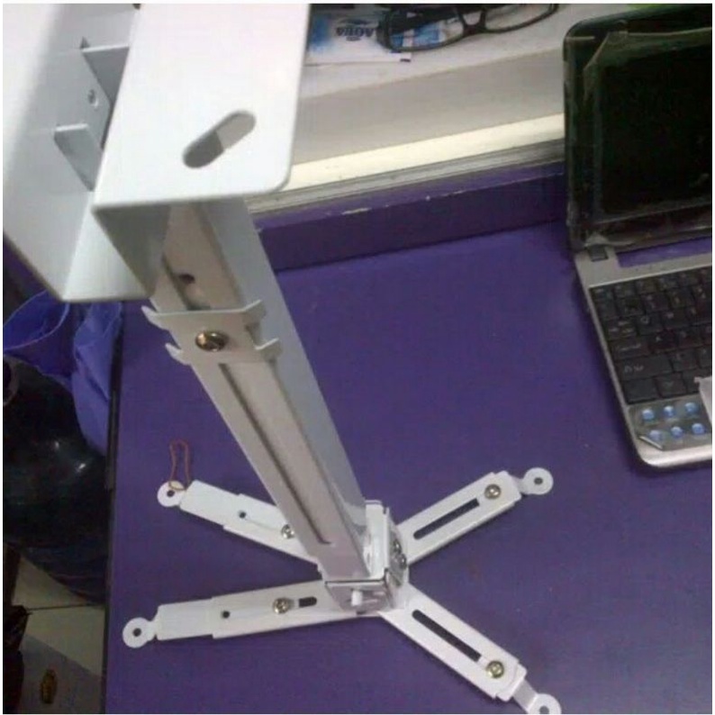 Bracket Projector gantung 65cm