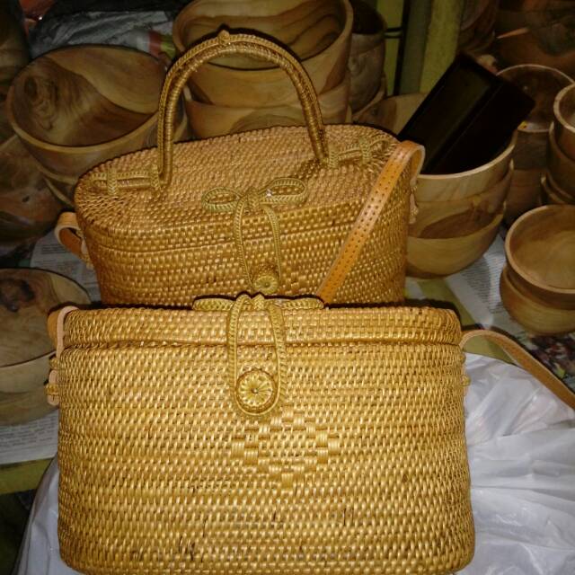 Tas rotan ate pooh kotak flat bali