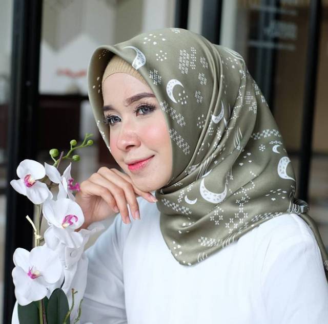 Hijab Segi Empat Moonlight 2 Edition / Segi Empat Moonlight Series 2