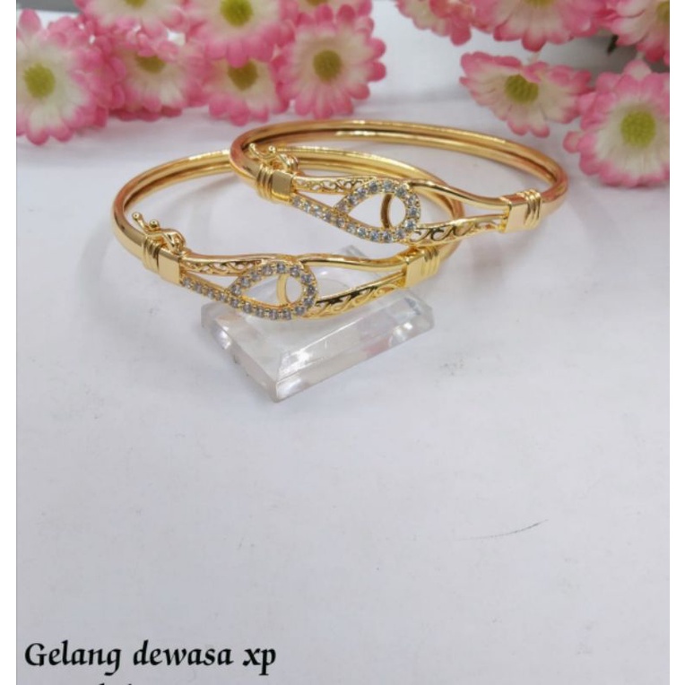 gelang tangan titanium emas mewah wanita terbaru